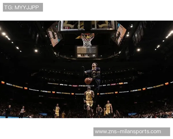 爱德华兹华丽突破拉杆换手上篮精彩得分引爆全场激情